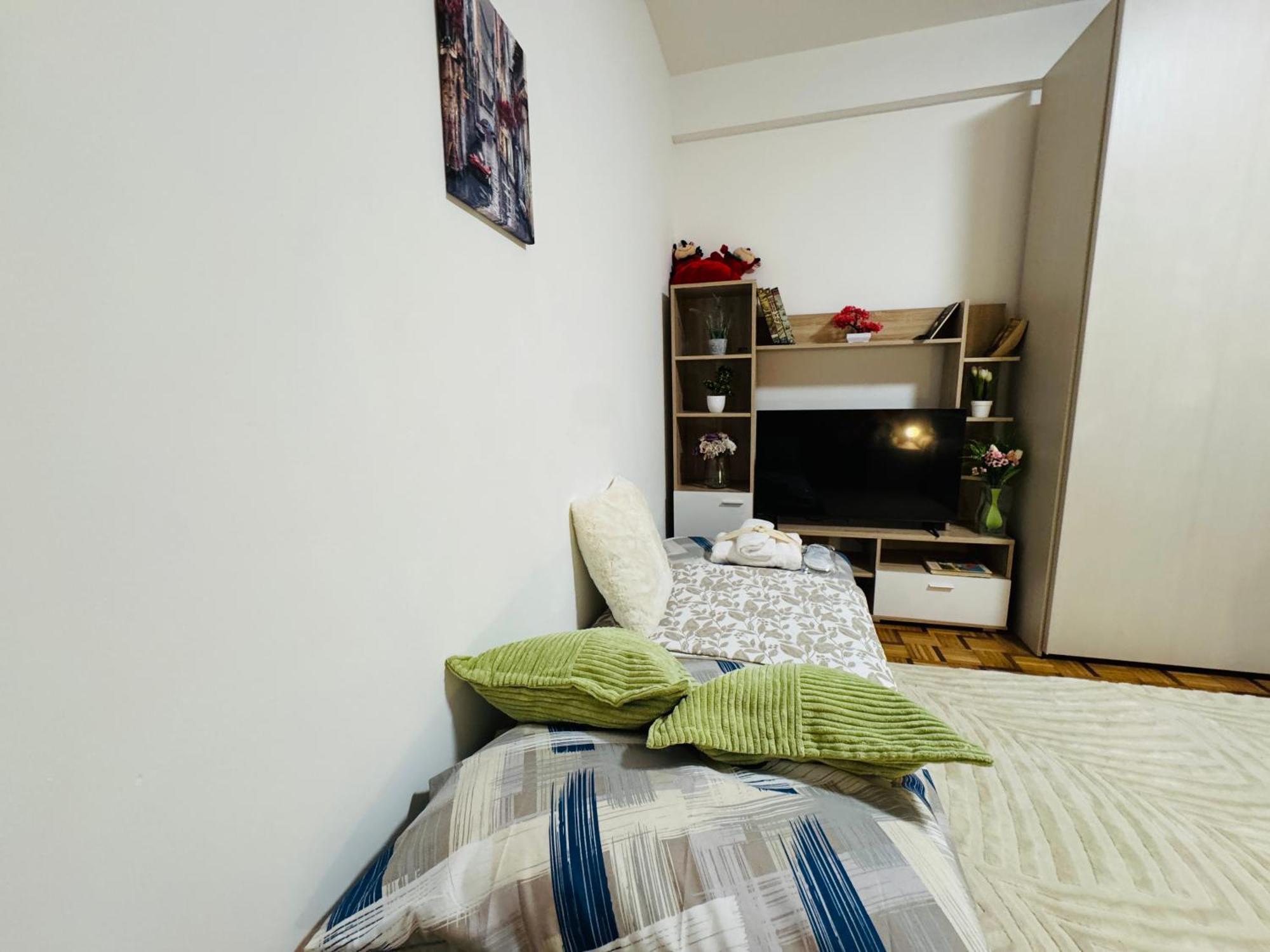 Habitación en casa particular Near